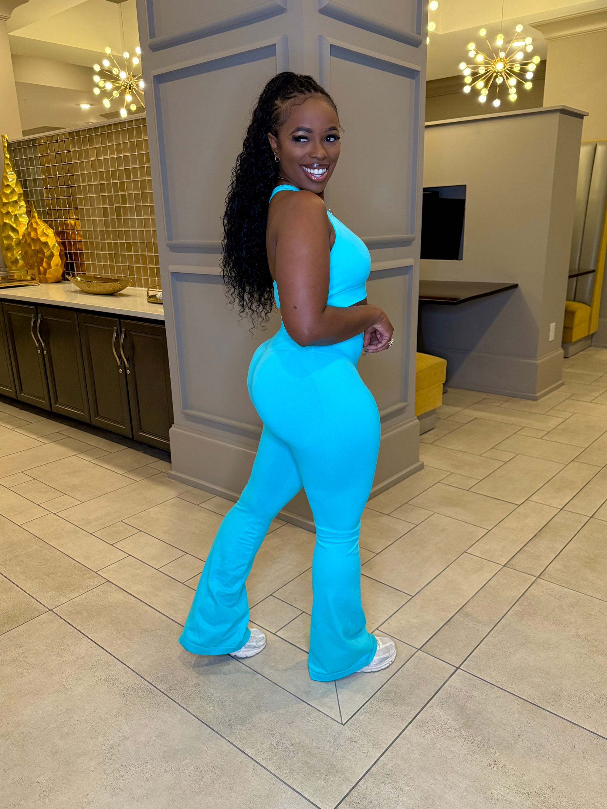 Glacier Blue Contour Set